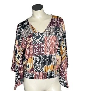 NWT EVEREVE A New York Multi-color Geometric Flowy Sleeves Top Women's Size M